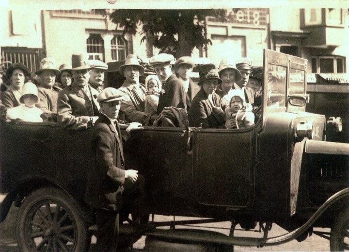 arleen coaches history, coach hire peasedown st john